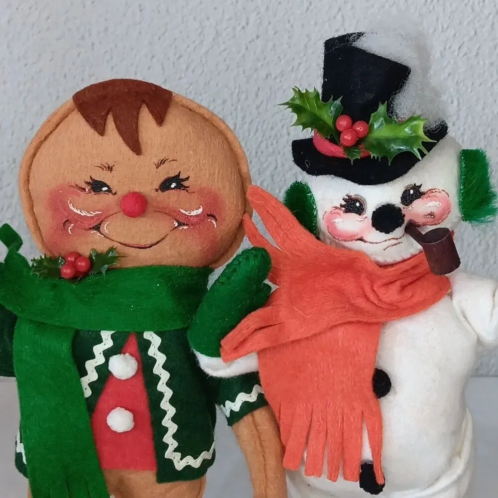 Vintage Annalee 1991 Gingerbread Cookie Man & 1990 Snowman with Pipe with Stands